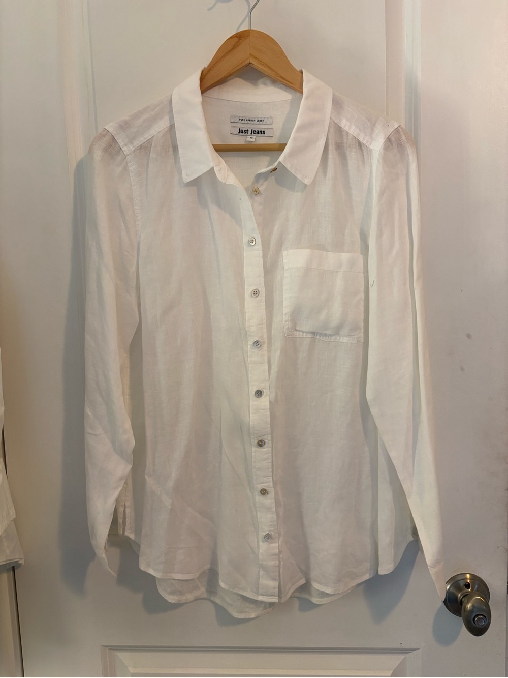 Just Jeans Women's 100% Linen White Button-Down Collared Shirt. Size 10